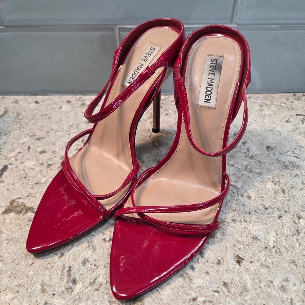 Steve Madden Stunner Red Patent Pointed Toe Strappy Stiletto Pumps Heels 9M